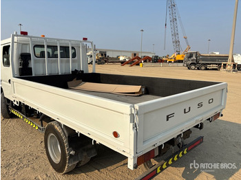 Dropside/ Flatbed truck 2017 Mitsubishi Canter 4x2 Crew Cab Flatbed Truck: picture 5