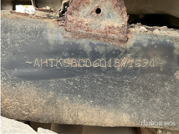 Pickup truck TOYOTA Hilux