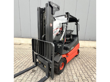 Electric forklift LINDE E25