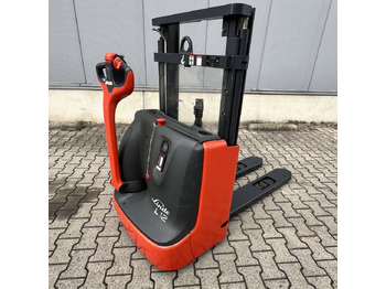 Stacker LINDE L12