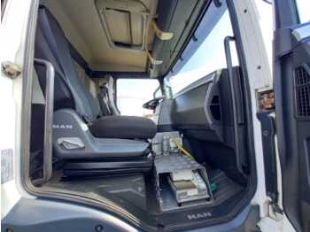 Tank truck MAN TGS: picture 3