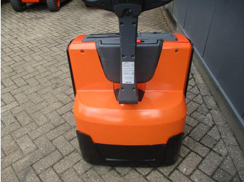 Pallet truck BT LWE 160: picture 5