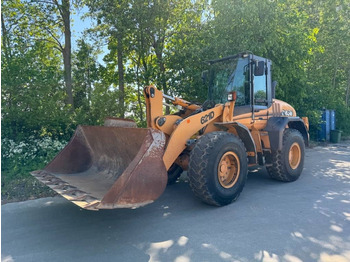 Wheel loader CASE