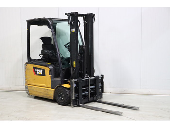 Electric forklift CATERPILLAR EP16