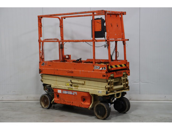 Scissor lift JLG
