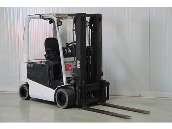 Electric forklift TCM