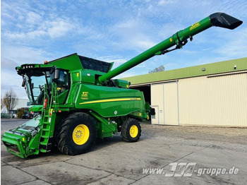 Combine harvester JOHN DEERE T660