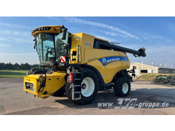 Combine harvester NEW HOLLAND CR series