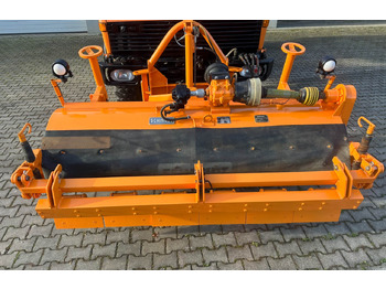 Broom UNIMOG