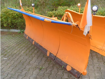 Snow plough UNIMOG