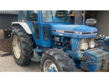 Farm tractor FORD