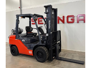 LPG forklift TOYOTA FGF 30