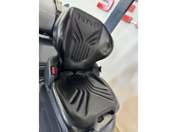 LPG forklift Toyota 10877 02-8FGF20: picture 5