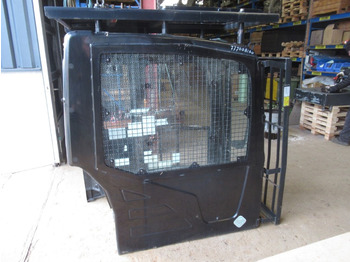 Cab CATERPILLAR