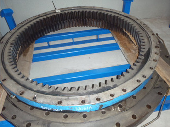 Slewing ring HYUNDAI