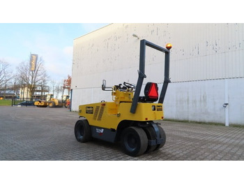 Pneumatic roller Sakai TS 160: picture 4
