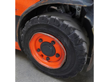 Electric forklift LINDE E16