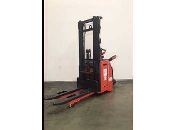 Stacker LINDE L16