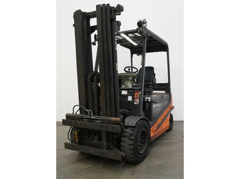 Electric forklift STILL R60