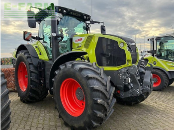 Farm tractor CLAAS Axion 810