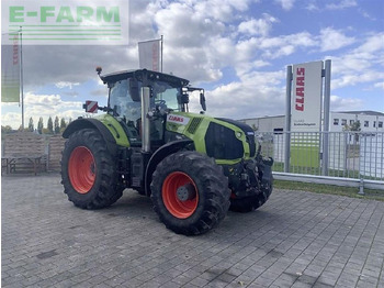 Farm tractor CLAAS Axion 870