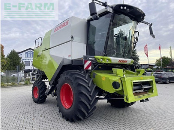 Combine harvester CLAAS