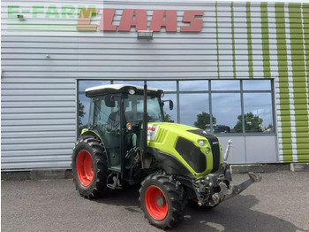 Farm tractor CLAAS Nexos