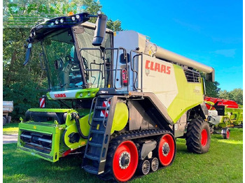 Combine harvester CLAAS