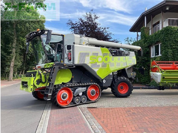 Combine harvester CLAAS