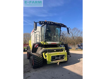 Combine harvester CLAAS