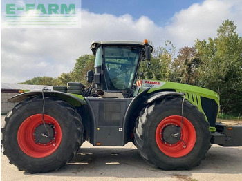 Farm tractor CLAAS Xerion 5000