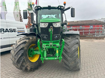 Farm tractor John Deere 6215r: picture 2