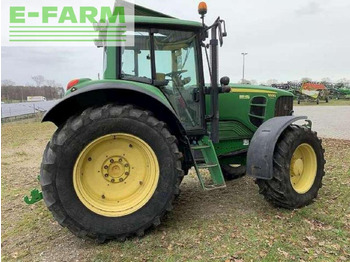 Farm tractor John Deere 6930 premium: picture 5