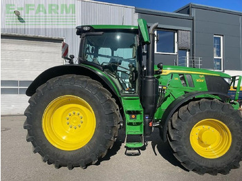 Farm tractor JOHN DEERE 6R 215