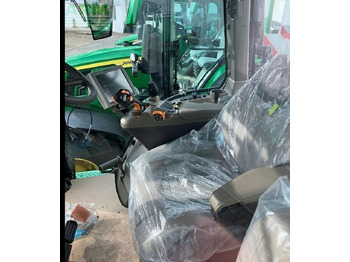 Farm tractor John Deere 7r 290: picture 4