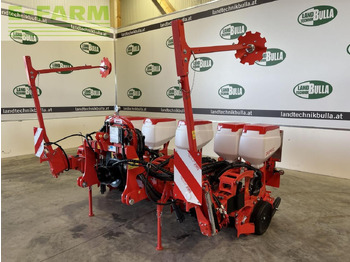 Precision sowing machine
