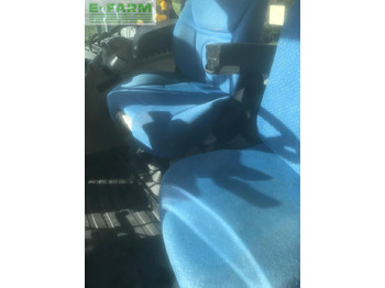 Farm tractor New Holland T7.225: picture 4