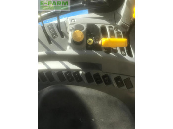 Farm tractor New Holland T7.225: picture 5