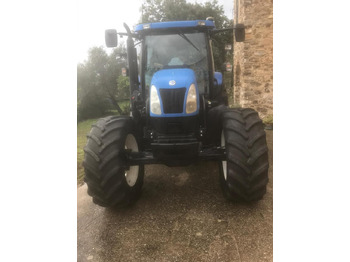 Farm tractor New Holland T7.225: picture 2