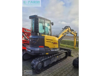 Mini excavator New Holland e55d: picture 5