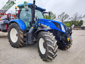 Farm tractor NEW HOLLAND T6