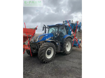 Farm tractor NEW HOLLAND T6