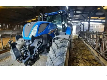 Farm tractor NEW HOLLAND T7