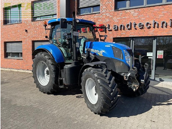 Farm tractor NEW HOLLAND T7