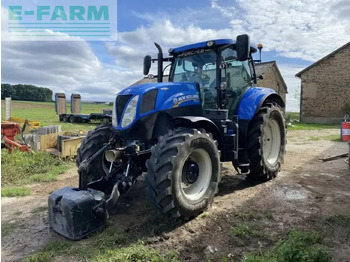 Farm tractor NEW HOLLAND T7.200