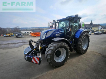 Farm tractor NEW HOLLAND T7.225