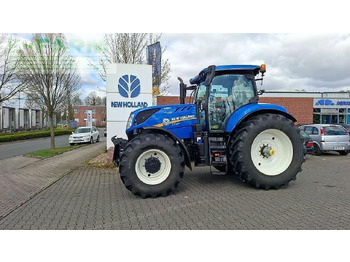Farm tractor NEW HOLLAND T7.230
