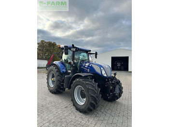 Farm tractor NEW HOLLAND T7.270