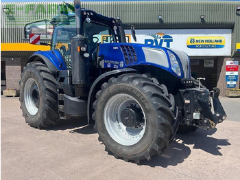 Farm tractor NEW HOLLAND T8