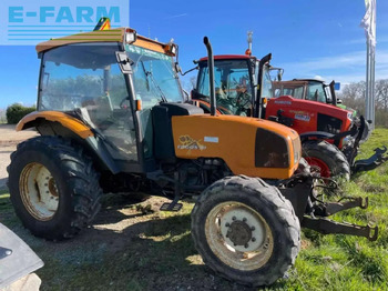 Farm tractor RENAULT